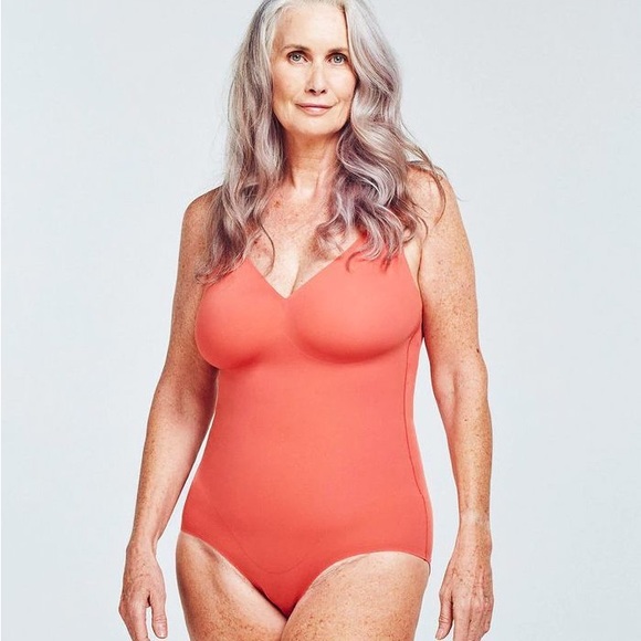 Heist The Outer' bodysuit - Picture 3 of 15